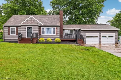 5777 Harter Home Dr, New Franklin, OH 44319