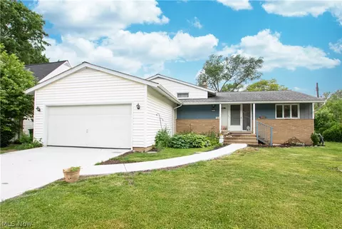 589 Louis Dr, Berea, OH 44017