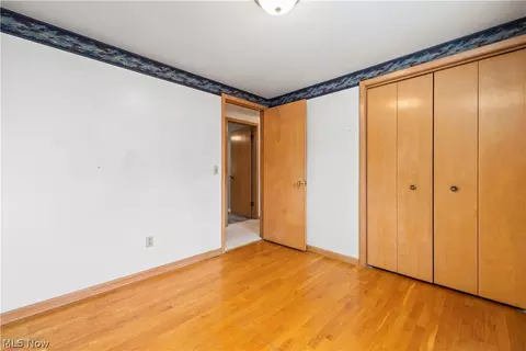 Bedroom - 433 Colgate Ave, Elyria, OH 44035 photo 8 of 13