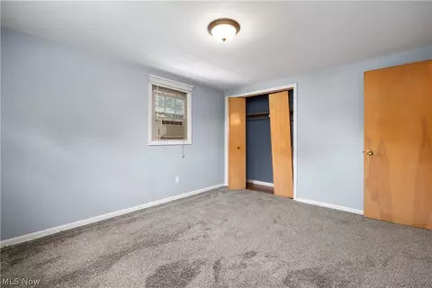 Bedroom - 433 Colgate Ave, Elyria, OH 44035 photo 12 of 13