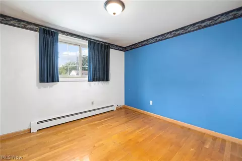 Bedroom - 433 Colgate Ave, Elyria, OH 44035 photo 6 of 13