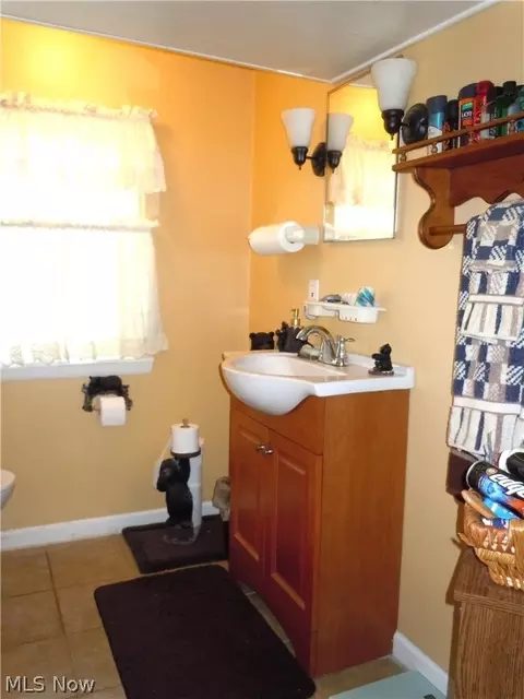 128 E 192nd St, Euclid, OH 44119 photo 15