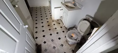 Bath - 263 E Lorain St, Oberlin, OH 44074 photo 1 of 1