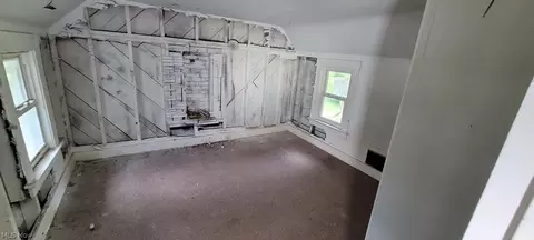 Bedroom - 263 E Lorain St, Oberlin, OH 44074 photo 6 of 8