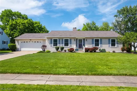 949 Damon Dr, Medina, OH 44256