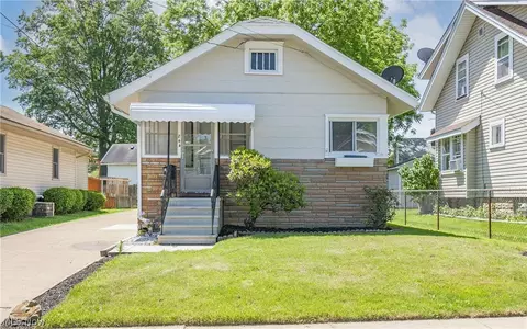 844 Wyley Ave, Akron, OH 44306