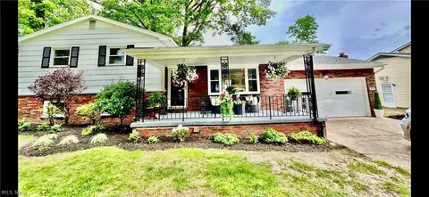 1830 Lancaster Dr, Youngstown, OH 44511