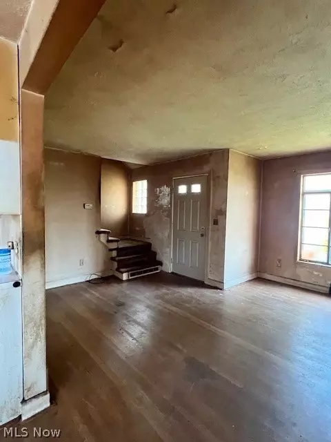 1606 E Maple St NW, North Canton, OH 44720 photo 8