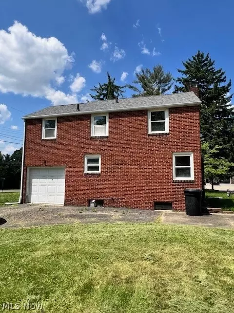 1606 E Maple St NW, North Canton, OH 44720 photo 26