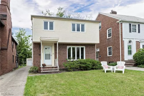 3662 Winchell Rd, Shaker Heights, OH 44122