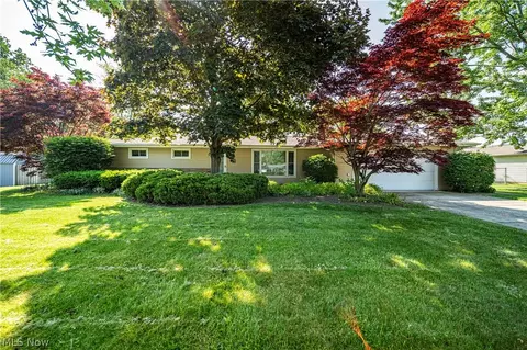 7567 Roselawn Dr, Mentor, OH 44060