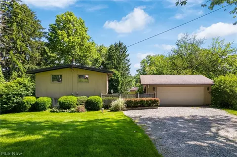 6233 Redbird Ter, New Franklin, OH 44216