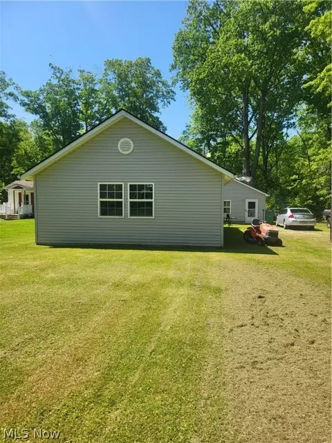3676 Glenwood Dr, Austinburg, OH 44010