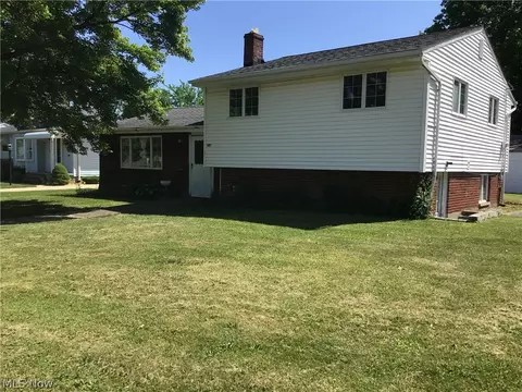 1197 E 340th St, Eastlake, OH 44095