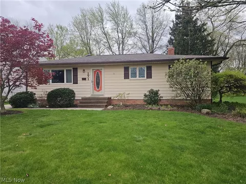 171 Best Drive Dr, Berea, OH 44017