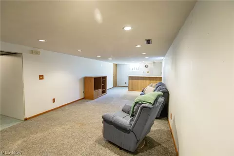 1420 Viola Pkwy NW, Canton, OH 44708 photo 32