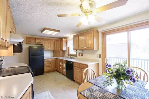 1420 Viola Pkwy NW, Canton, OH 44708 photo 6