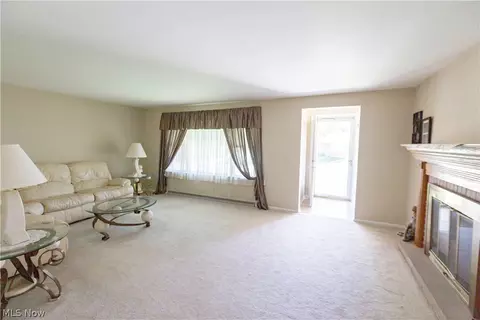 1420 Viola Pkwy NW, Canton, OH 44708 photo 12