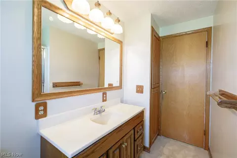 1420 Viola Pkwy NW, Canton, OH 44708 photo 29
