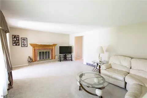 1420 Viola Pkwy NW, Canton, OH 44708 photo 11