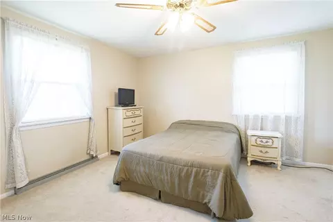 1420 Viola Pkwy NW, Canton, OH 44708 photo 17
