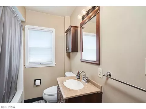Bath - 5902 Pelham Dr, Parma, OH 44134 photo 1 of 2