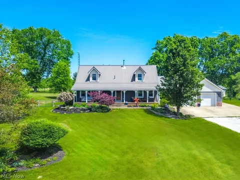 1125 Teal Rd, Dellroy, OH 44620