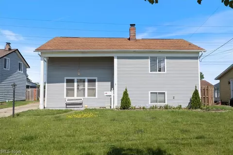 6292 Middlebrook Blvd, Brook Park, OH 44142