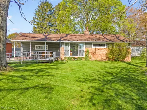 13151 Dawn Ave NW, Uniontown, OH 44685