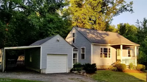 68 Spray Dr, Munroe Falls, OH 44262