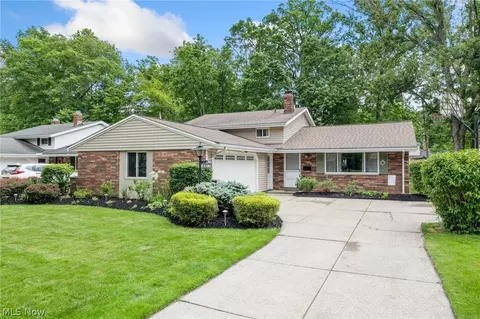 24185 Carla Ln, North Olmsted, OH 44070
