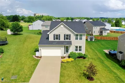 2411 Captens St NE, Canton, OH 44721