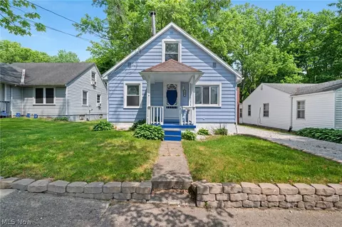 506 Summit St, Ravenna, OH 44266