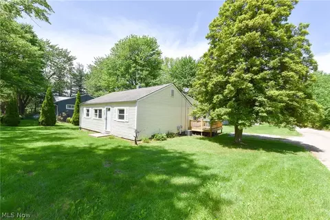 625 Moore Rd, Akron, OH 44319