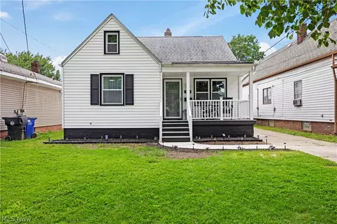 3402 W 137th St, Cleveland, OH 44111