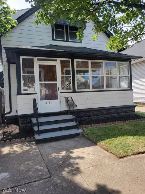 3138 W 99th St, Cleveland, OH 44102