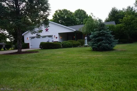 Exterior - 3626 Silvieus St, Ashtabula, OH 44004 photo 4 of 7