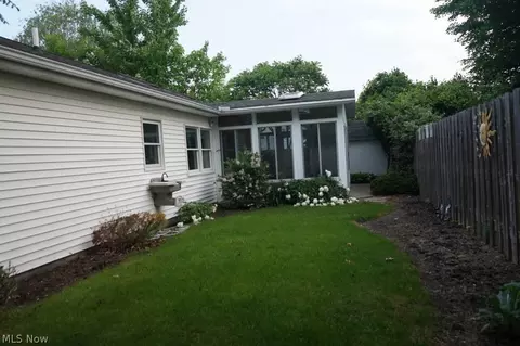 Exterior - 3626 Silvieus St, Ashtabula, OH 44004 photo 3 of 7
