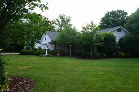 Exterior - 3626 Silvieus St, Ashtabula, OH 44004 photo 5 of 7