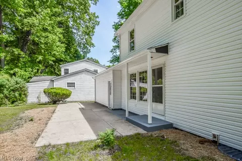 Exterior - 836 Eaglenest Ave, Akron, OH 44303 photo 4 of 9
