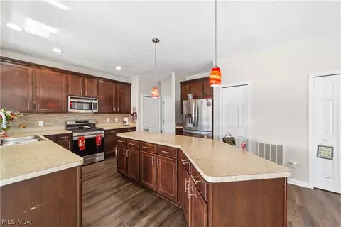 4679 Fields Way, Lorain, OH 44053 photo 8