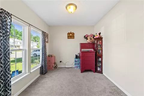 4679 Fields Way, Lorain, OH 44053 photo 4