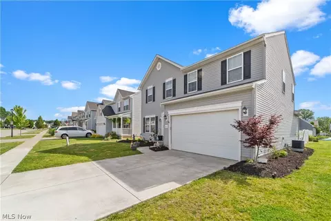 4679 Fields Way, Lorain, OH 44053 photo 2
