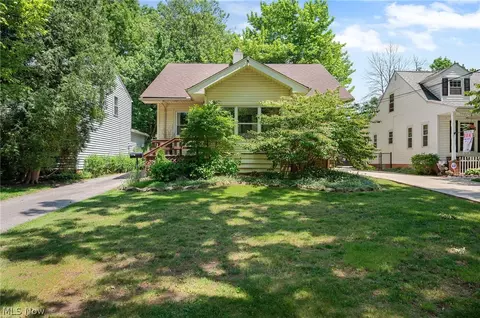 1723 Lyndhurst Rd, Lyndhurst, OH 44124