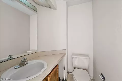 1200 Pinecrest Pl, Willoughby, OH 44094 photo 27