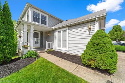 1200 Pinecrest Pl, Willoughby, OH 44094