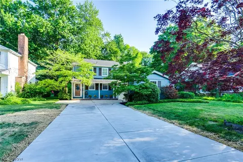 30215 Ashton Ln, Bay Village, OH 44140