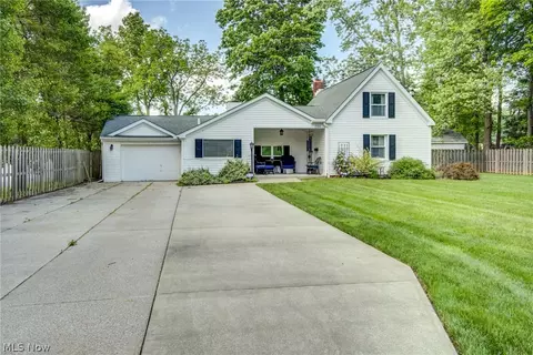 256 Kraft St, Berea, OH 44017