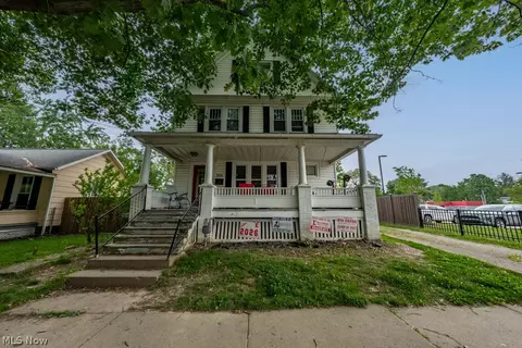 309 8th St, Elyria, OH 44035