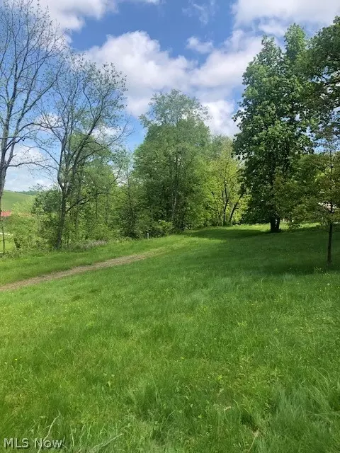 146 Bacon Rd NW, Carrollton, OH 44615